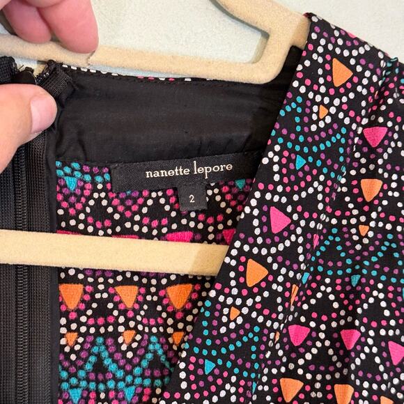 Nanette Lepore Top Womens 2 Black Multi Sleeveless V Neck Blouse Silk Geometric - Picture 6 of 9